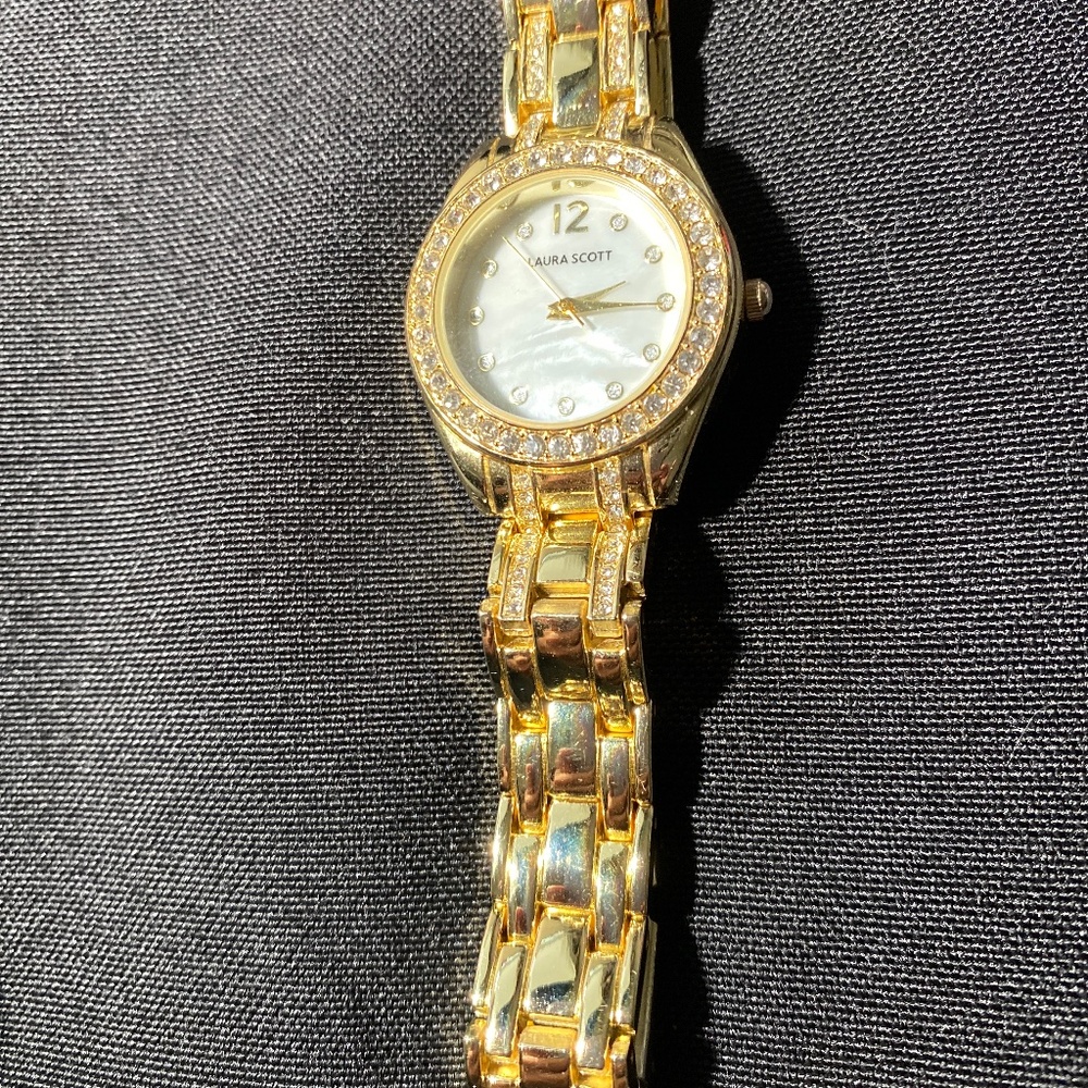 Laura Scott wristwatch
